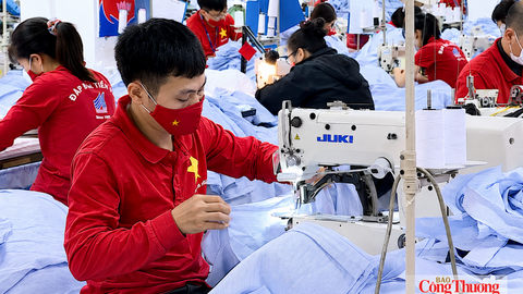 ADB nâng dự báo tăng trưởng GDP của Việt Nam