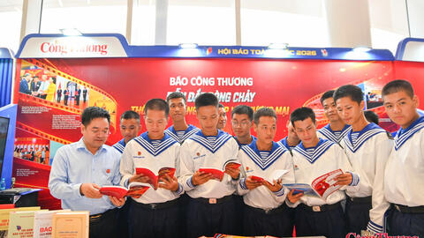Báo Công Thương phát động viết bài cho cuốn sách 'Chở tin trên con tàu Công Thương'