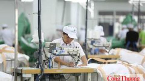 Xuất khẩu dệt may tăng trưởng nhưng chưa hết lo