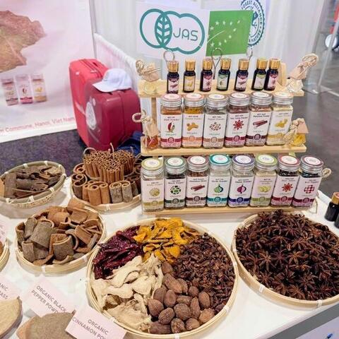 Quy định mới về xuất khẩu nguyên liệu tự nhiên cho mỹ phẩm sang Thuỵ Điển