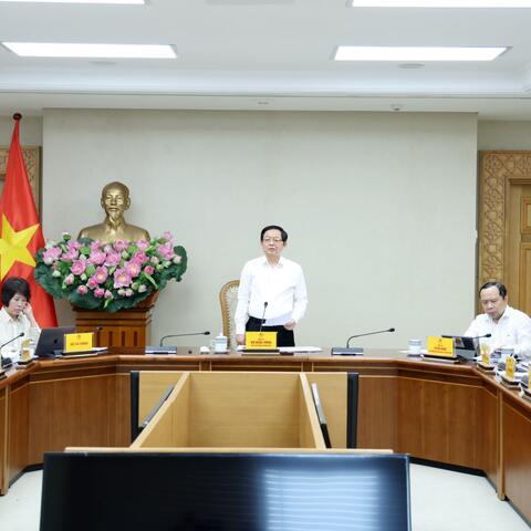 Xây dựng trung tâm nghiên cứu, phòng thí nghiệm trọng điểm phục vụ công nghệ chiến lược