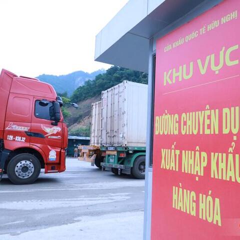 Hơn 4 nghìn tấn nông sản xuất khẩu qua các cửa khẩu Lạng Sơn ngày 29/6