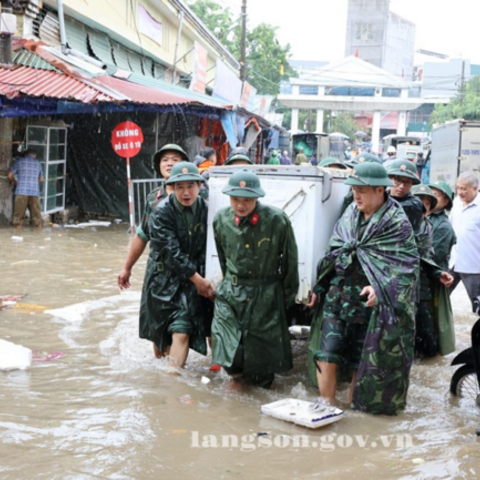 Mưa lũ gây ảnh hưởng lớn tại Lạng Sơn, các lực lượng chức năng tích cực hỗ trợ