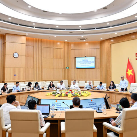 Chùm ảnh: Bộ Công Thương tổ chức hội thảo lấy ý kiến về Chiến lược xuất nhập khẩu hàng hóa đến năm 2030