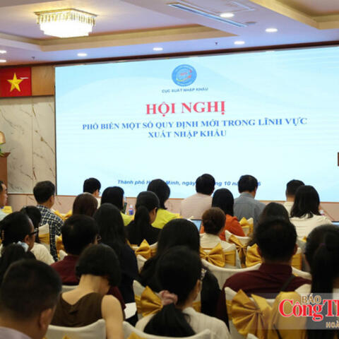 Hoàn thiện khung pháp lý, tạo thuận lợi cho hoạt động xuất nhập khẩu