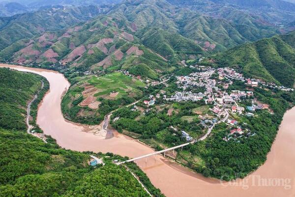 Kiểm lâm Mường Lát ứng dụng công nghệ số giữ màu xanh đại ngàn