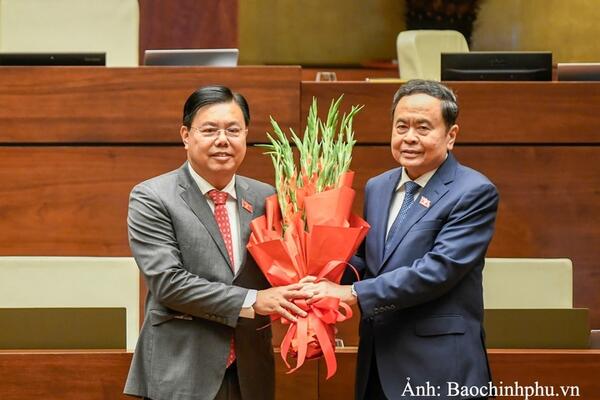 Phê chuẩn bổ nhiệm Bộ trưởng Bộ Nội vụ; Bổ nhiệm 2 Thứ trưởng Bộ Ngoại giao