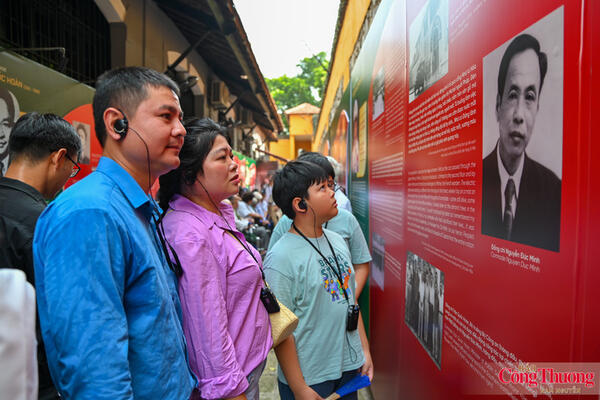 Trưng bày chuyên đề 'Tâm son, chí thép' tại Di tích Nhà tù Hỏa lò
