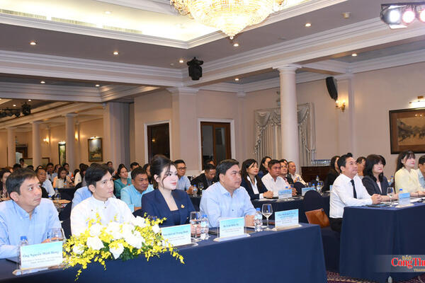 TP. Hồ Chí Minh phát động cuộc thi thiết kế quà tặng du lịch