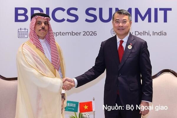 Thủ tướng Lê Minh Hưng tiếp Hoàng thân, Bộ trưởng Ngoại giao Saudi Arabia