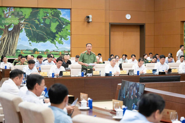 Thiết lập khuôn khổ pháp lý đầy đủ về định danh và xác thực điện tử