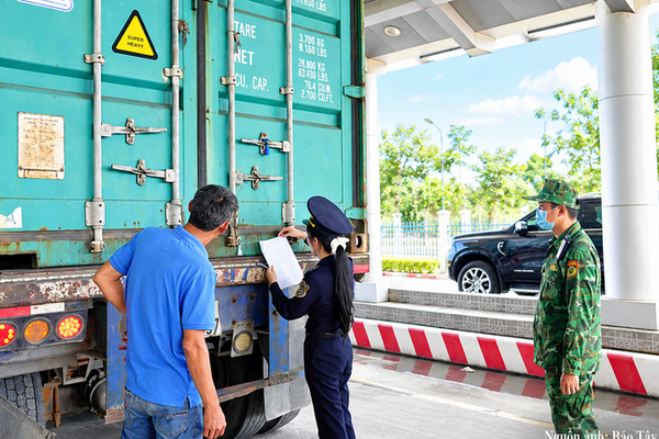 Tây Ninh: Xuất khẩu chính ngạch qua các cửa khẩu biên giới tăng