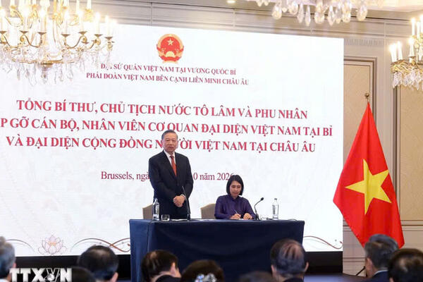 Tổng Bí thư, Chủ tịch nước Tô Lâm gặp gỡ cán bộ, nhân viên Cơ quan đại diện Việt Nam tại Bỉ và đại diện cộng đồng người Việt Nam tại châu Âu
