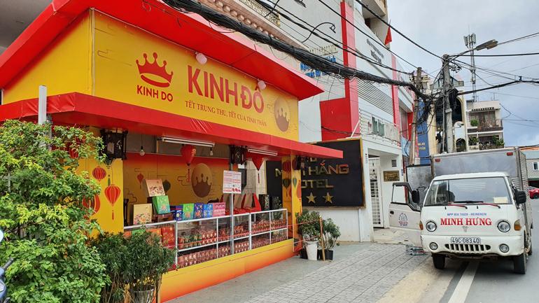 Ki ốt bánh trung thu tại Đà Lạt vắng người mua