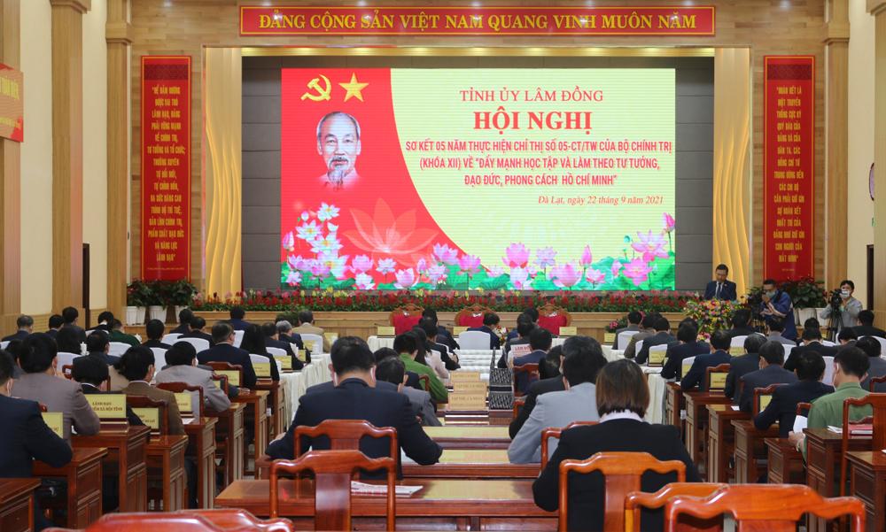 Toàn cảnh hội nghị