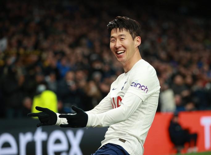 Son Heung-min, tài năng lớn nhất của bóng đá châu Á.