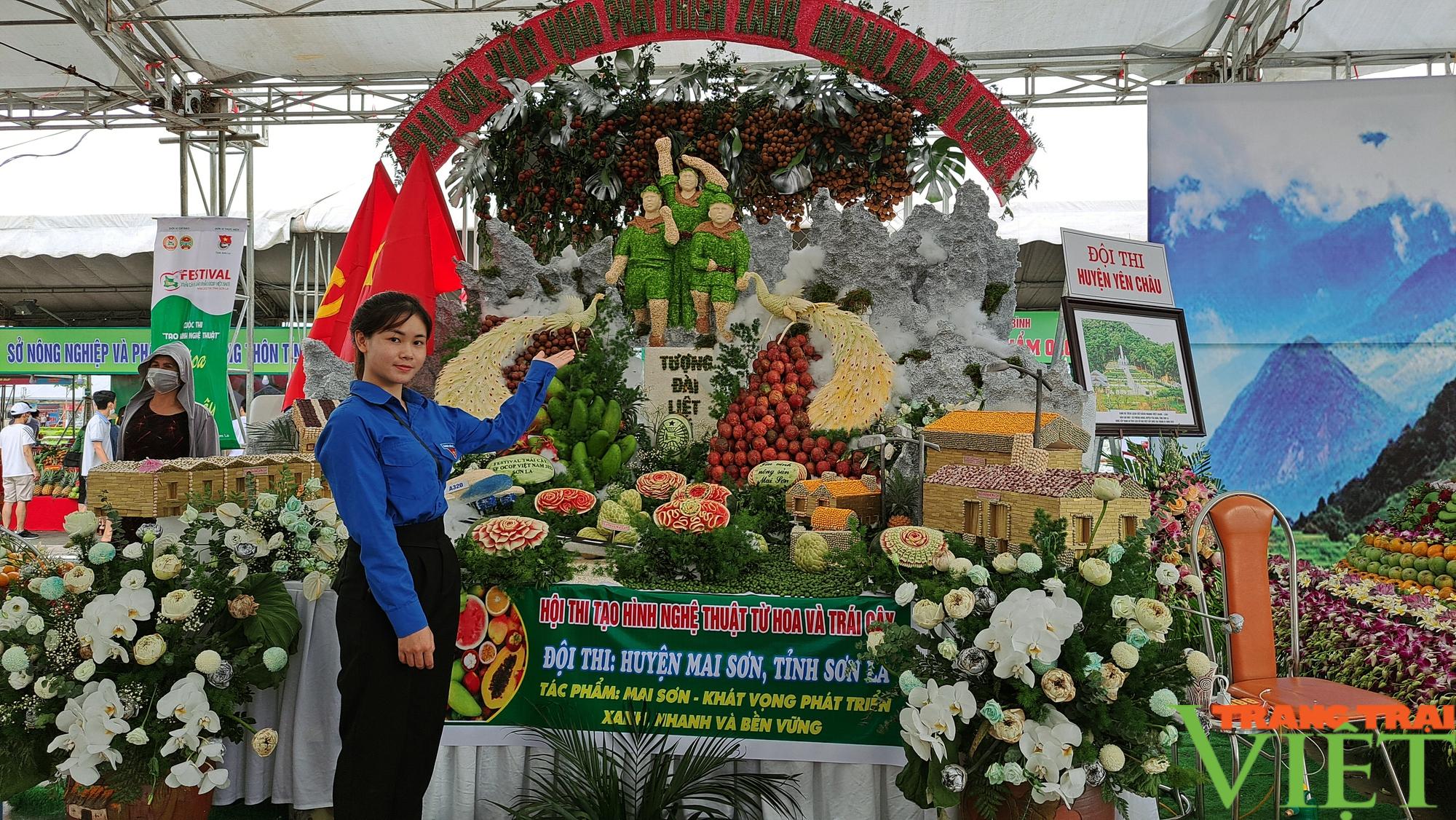 Chiêm ngưỡng những tác phẩm độc đáo từ trái cây ở Sơn La  - Ảnh 1.