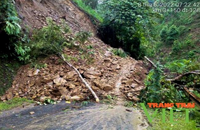 Lai Châu: Sạt lở ta luy dương, gây ắch tắc giao thông   - Ảnh 3.