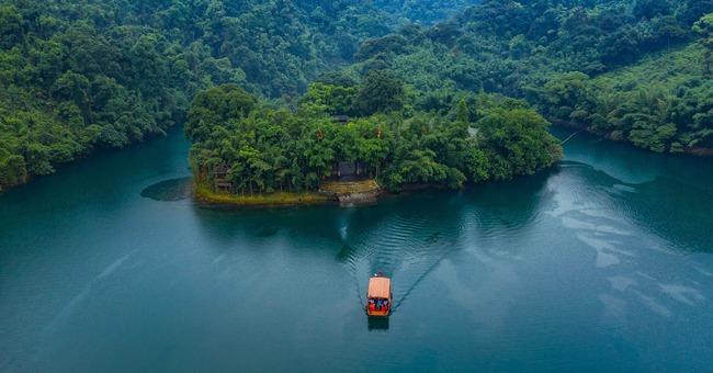 Thắng cảnh "hè tránh nóng, đông tránh rét" bậc nhất Trung Quốc: Tương truyền tên gọi xuất phát từ món quà được vị thủy tổ Trung Hoa ban tặng - Ảnh 9.