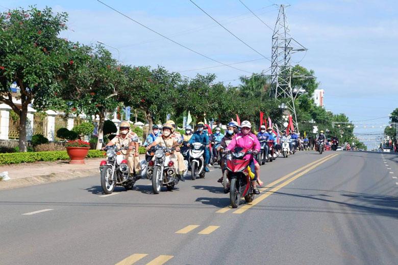 Diễu hành, tuyên truyền xe loa về công tác phòng chống ma túy