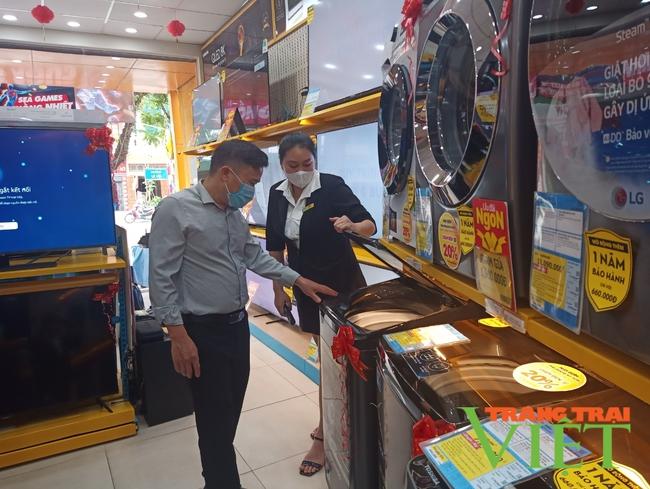 Tân Uyên: Đa dạng các loại hình kinh doanh, dịch vụ giúp người dân tăng thu nhập   - Ảnh 3.