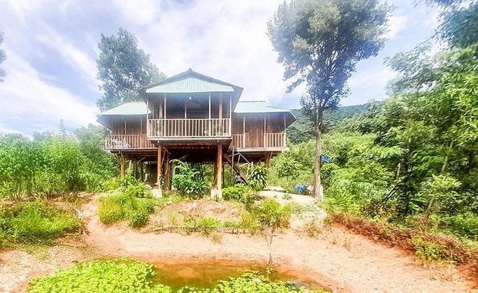 Cận cảnh ngôi nhà xây trái phép trên đất rừng phòng hộ của vợ Chánh án TAND huyện Vĩnh Thạnh.