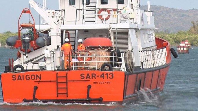 Thông tin mới nhất về 4 ngư dân sống sót trong vụ chìm tàu cá Bình Thuận - Ảnh 1. Thông tin mới nhất về 4 ngư dân sống sót trong vụ chìm tàu cá Bình Thuận - Ảnh 1.