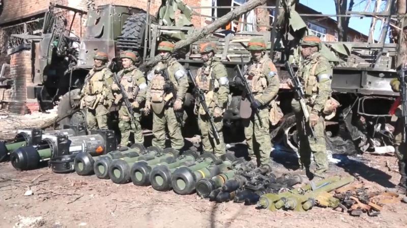 Ukraine bat dau don dep bien Den, mo duong bien cho vien tro My-Hinh-6