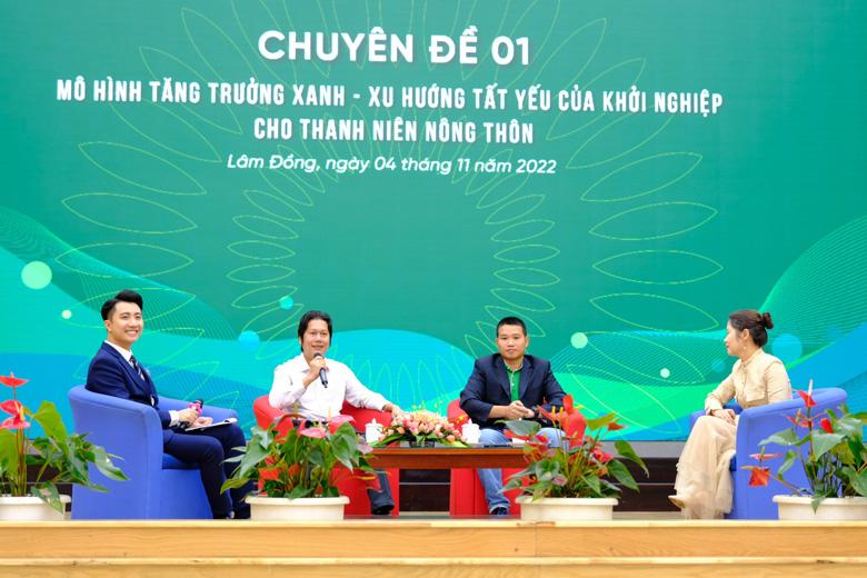 Các đại biểu tham gia tọa đàm chuyên đề “Mô hình tăng trưởng xanh - xu hướng tất yếu của khởi nghiệp cho thanh niên nông thôn”