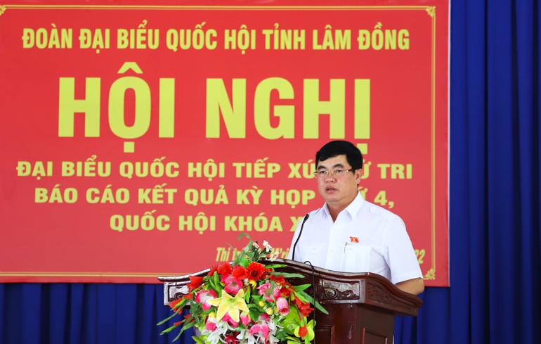 Phó Bí thư Thường trực Tỉnh ủy, Trưởng Đoàn Đại biểu Quốc hội đơn vị tỉnh Lâm Đồng Trần Đình Văn tiếp thu, giải trình các ý kiến, kiến nghị của cử tri thị trấn Đạ M’ri theo thẩm quyền