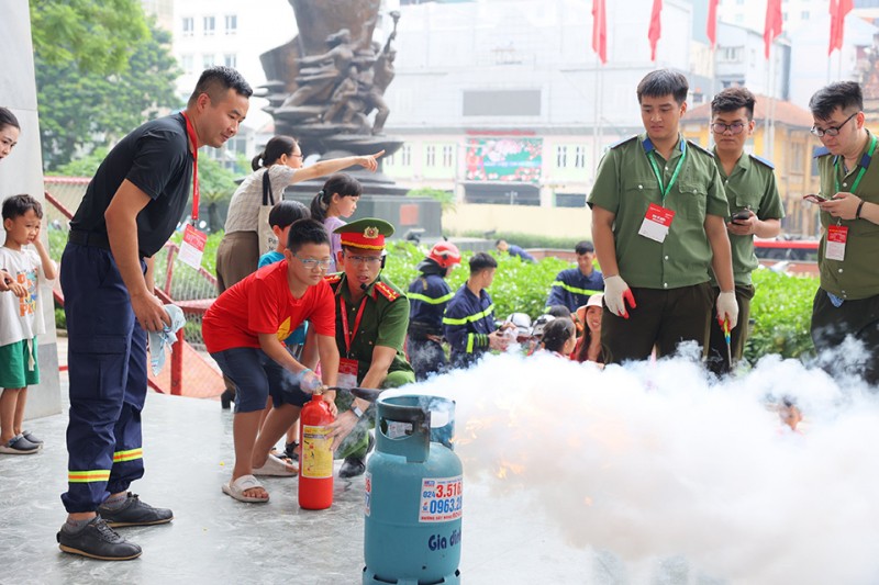 Công an thành phố Hà Nội khuyến cáo phòng cháy, chữa cháy mùa nắng