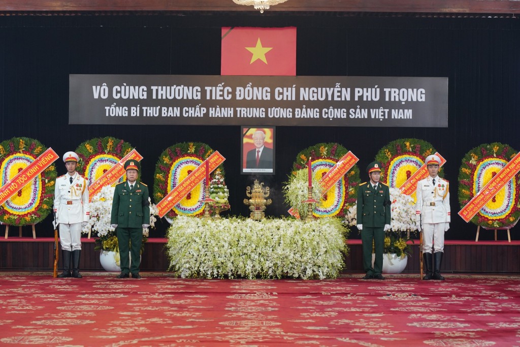 Di ảnh Tổng Bí thư Nguyễn Phú Trọng bên trong Hội trường Thống Nhất