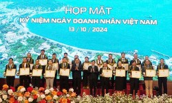 Họp mặt kỷ niệm 20 năm ngày doanh nhân Việt Nam