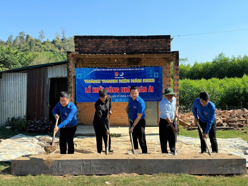 Bình Thuận: Gần 1.000 đoàn viên đồng loạt ra quân xóa nhà tạm