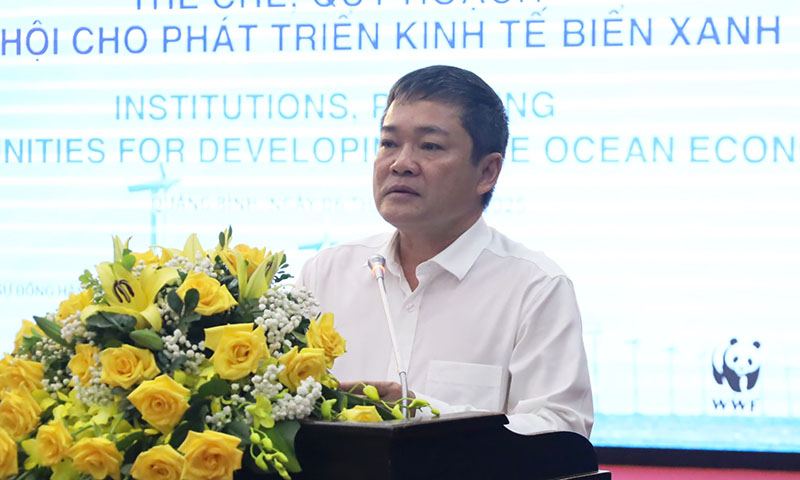 Đồng chí Phó Chủ tịch UBND tỉnh Quảng Bình Phan Phong Phú phát biểu chào mừng hội thảo.