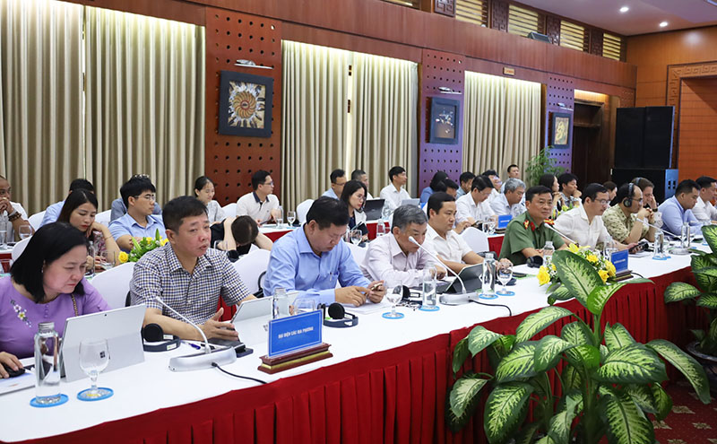 Các đại biểu tham dự hội thảo.