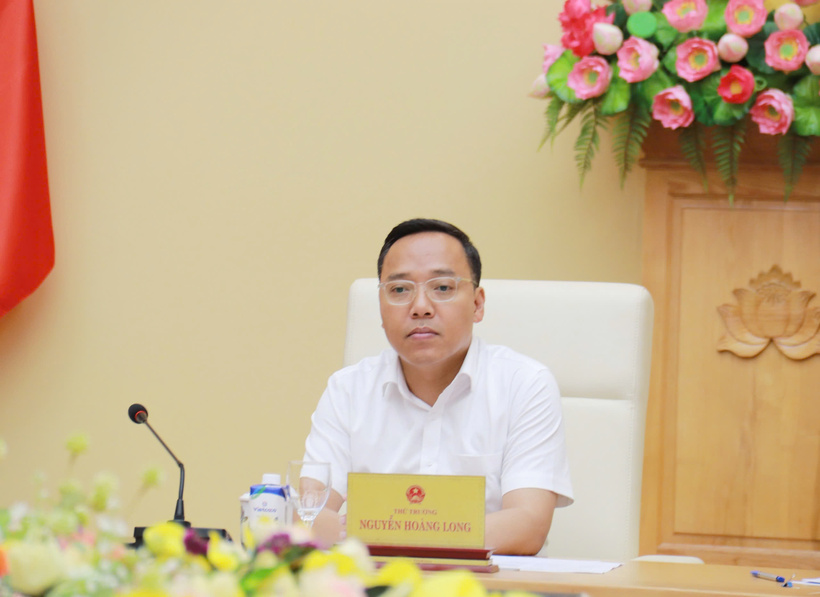 Thứ trưởng Bộ Công Thương Nguyễn Hoàng Long chủ trì cuộc họp