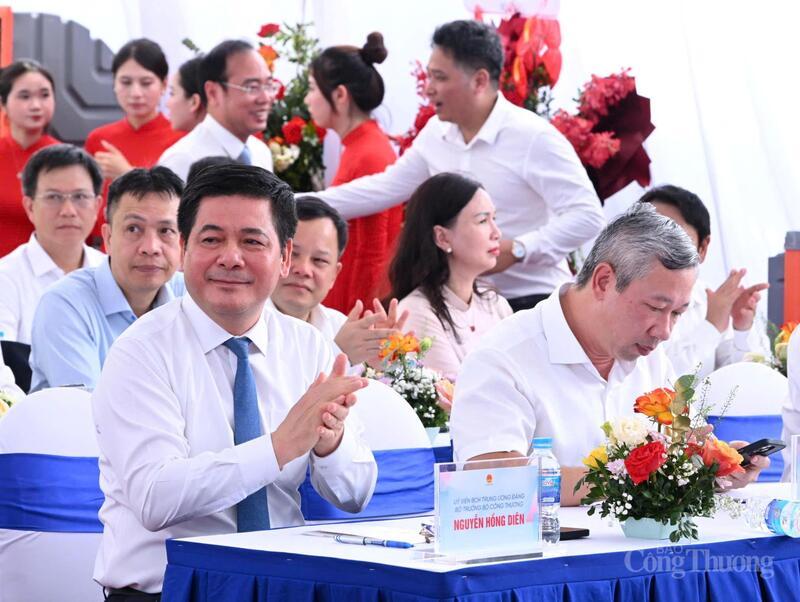 Bộ trưởng Bộ Công Thương Nguyễn Hồng Diên
