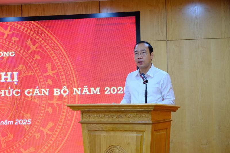 Vụ trưởng Vụ Tổ chức cán bộ Trần Quang Huy phát biểu khai mạc hội nghị. Ảnh: Lê An