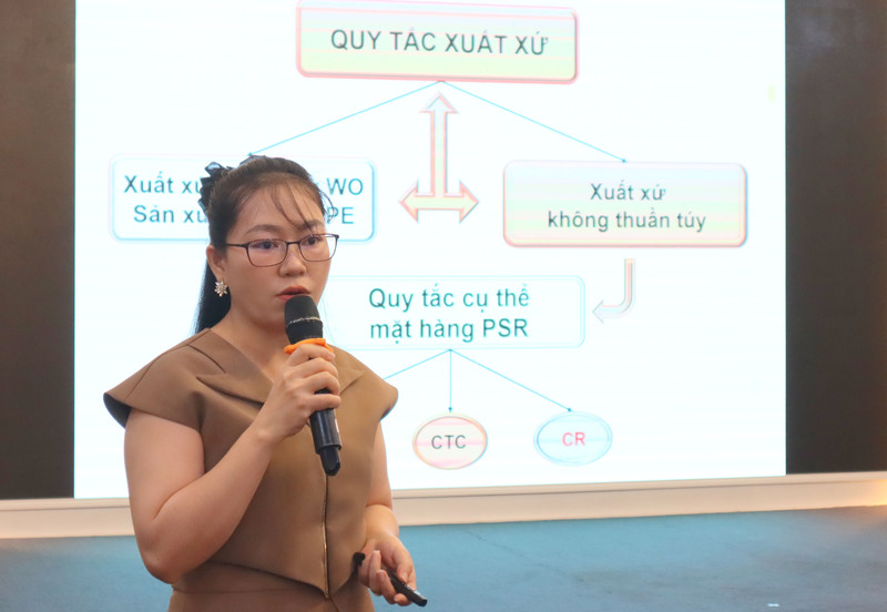 Bà Nguyễn Thị Trọng Nghĩa, Phó Trưởng phòng Quản lý Xuất nhập khẩu khu vực TP. Hồ Chí Minh (Cục Xuất nhập khẩu - Bộ Công Thương). Ảnh: Minh Khuê.