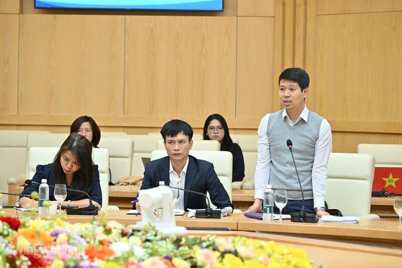 Tham dự cuộc họp có đại diện lãnh đạo các Cục, Vụ, Viện và đơn vị chức năng trực thuộc Bộ Công Thương... Ảnh: Cấn Dũng