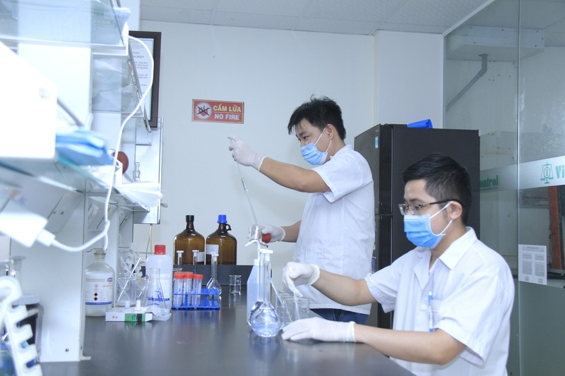 Việt Nam ban hành nhiều cơ chế, chính sách tạo thuận lợi cho ngành công nghiệp hóa chất phát triển. Ảnh minh họa