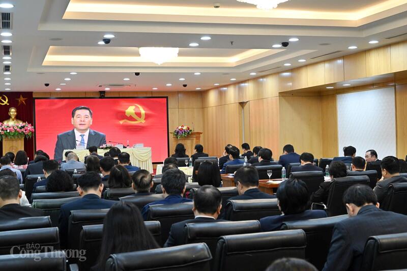 Quang cảnh hội nghị