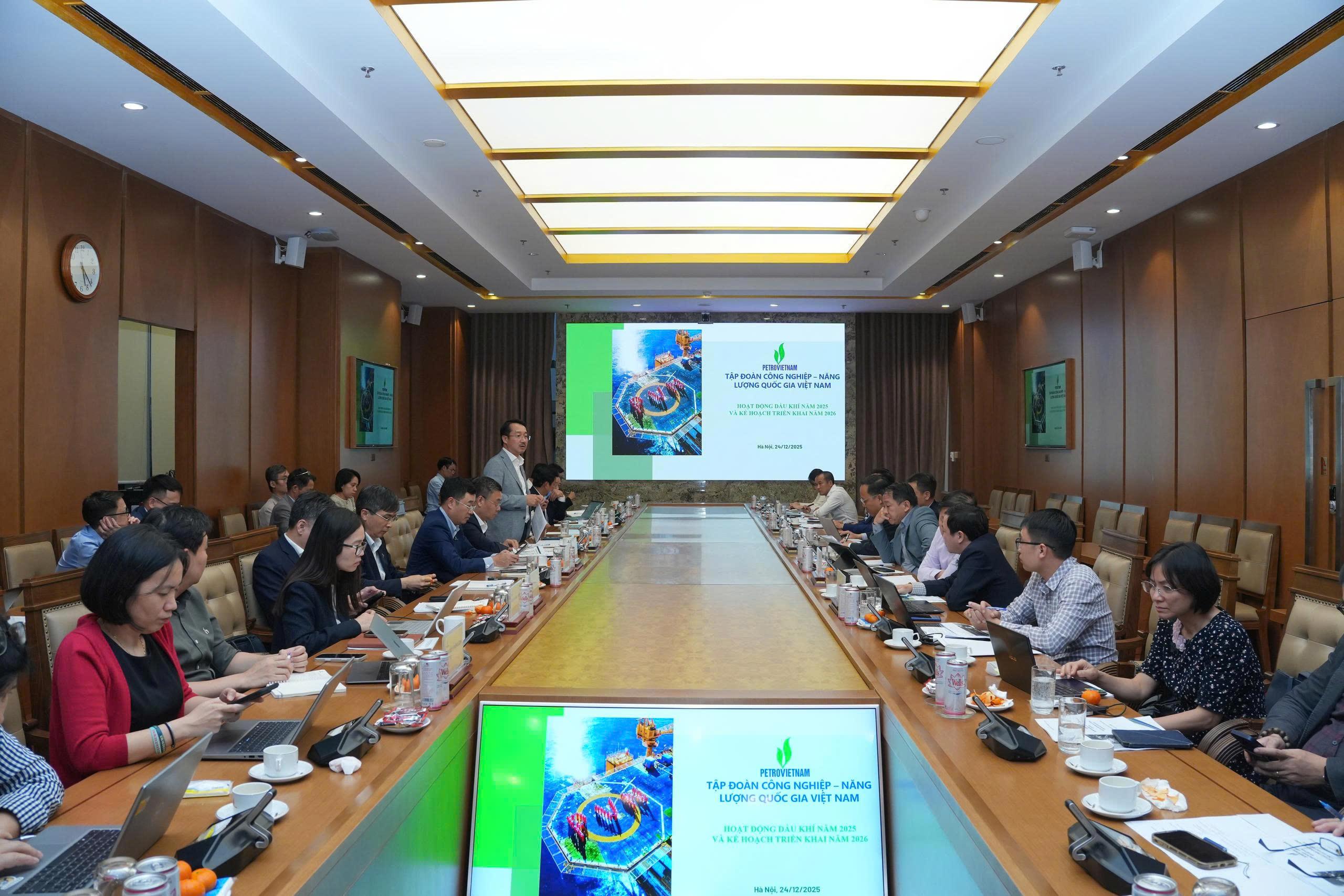 Toàn cảnh buổi làm việc