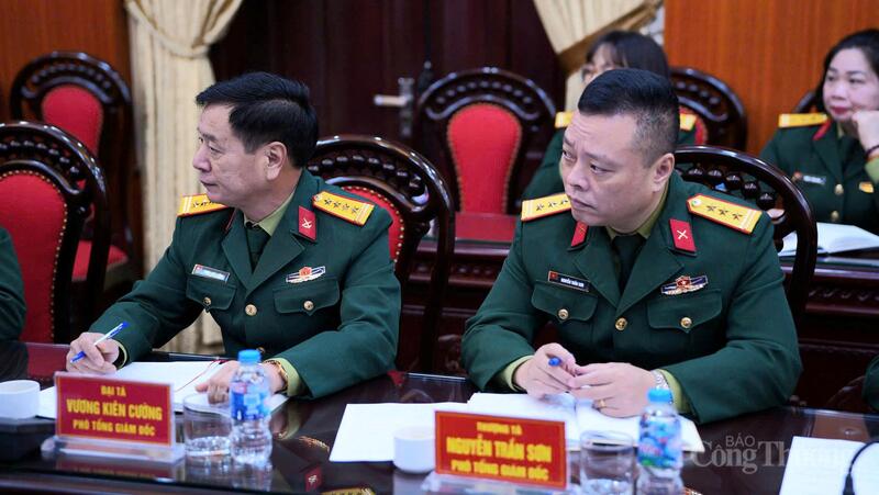 Đại diện Tổng công ty Xăng dầu quân đội tại buổi làm việc (Ảnh: Thái Mạnh)