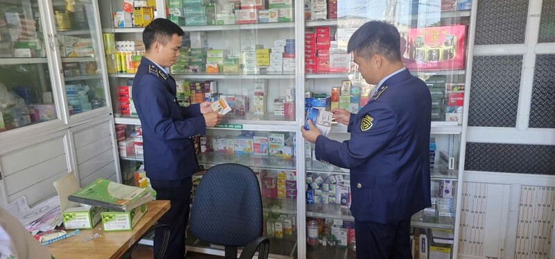 Tỉnh Thanh Hóa xác định công tác đấu tranh phòng, chống buôn lậu, gian lận thương mại, hàng giả, xâm phạm quyền sở hữu trí tuệ phải được xem nhiệm vụ trọng tâm, ưu tiên hàng đầu, lâu dài, thường xuyên và liên tục, cần được tổ chức triển khai quyết liệt, đồng bộ. Ảnh: QLTT Thanh Hóa.