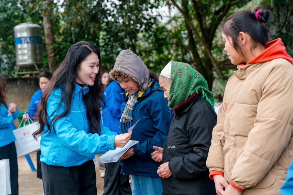 Hành trình “Đông ấm” mang mùa xuân về vùng cao Hành trình “Đông ấm” mang mùa xuân về vùng cao