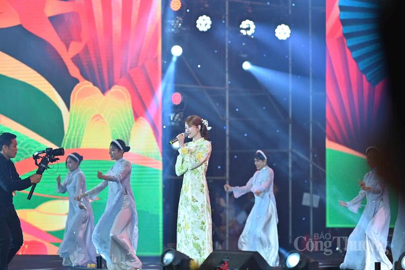 Thủ tướng Phạm Minh Chính dự Lễ khai mạc Hội chợ Mùa xuân lần thứ nhất - 6