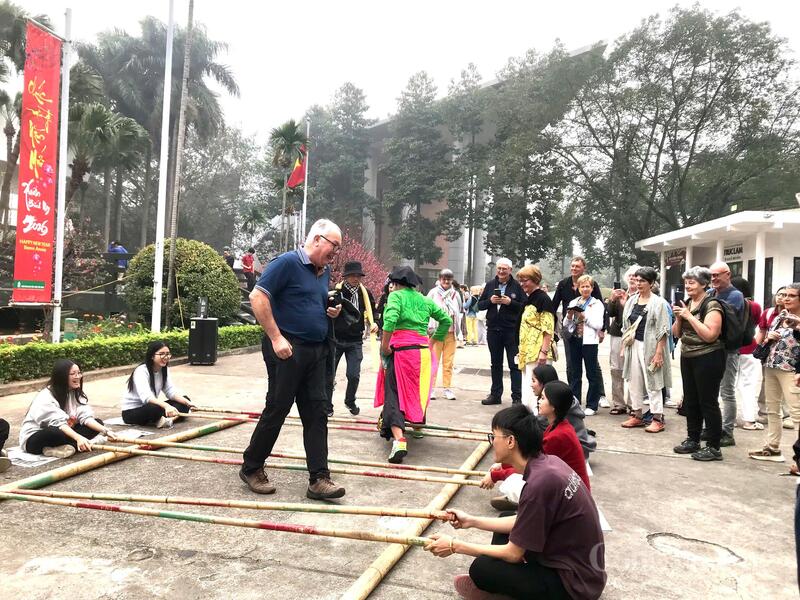 Hà Nội: Người dân, du khách rộn ràng khám phá Tết xưa - 7