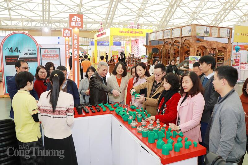 Chi bộ 2, Đảng bộ Báo Công Thương gắn sinh hoạt chính trị với thực tiễn tại Hội chợ Mùa Xuân 2026 - 4